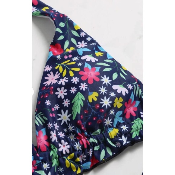Super cute floral side tie swimsuit NWT - Picture 2 of 5